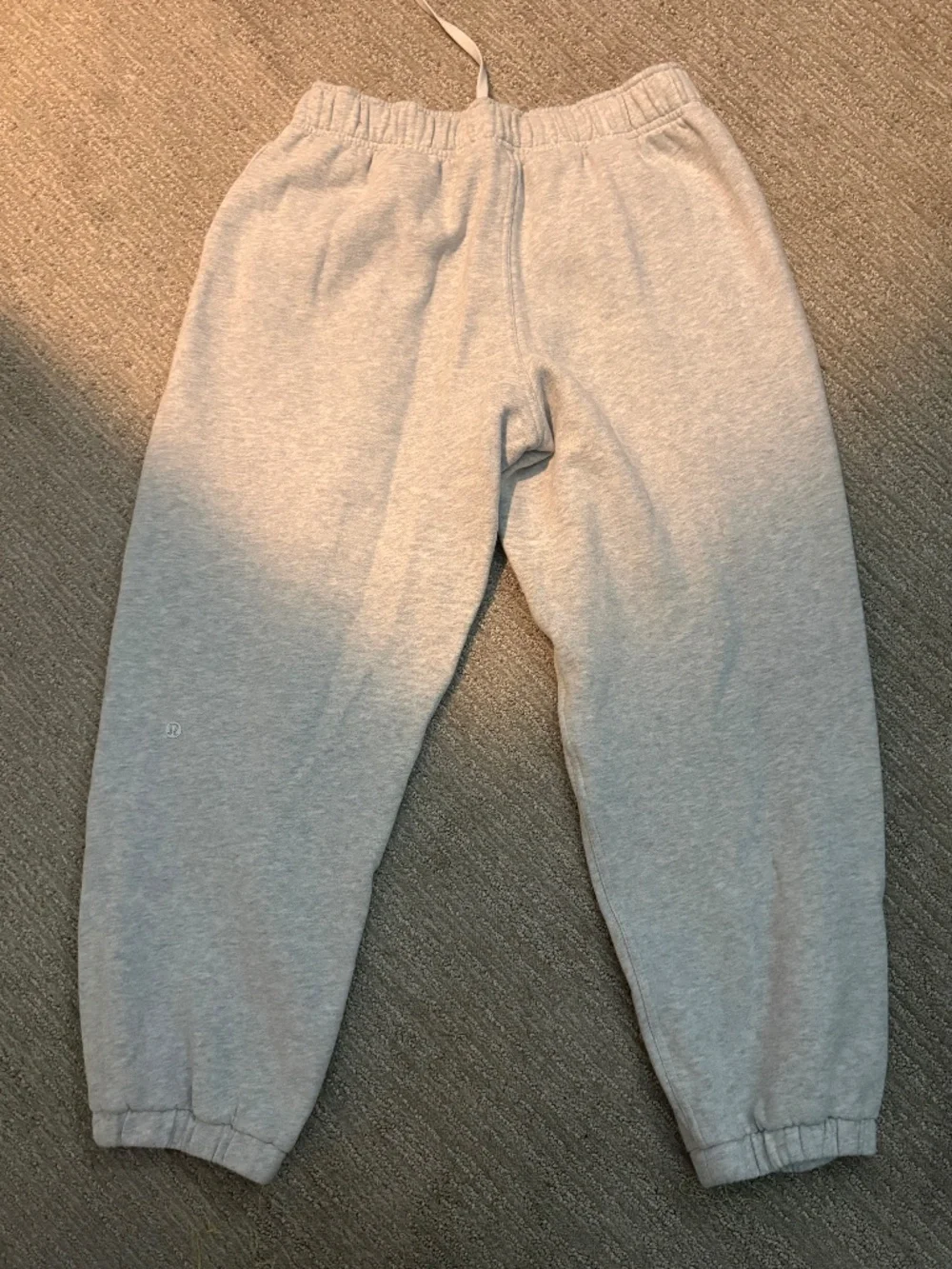 LULULEMON - grey sweatpants